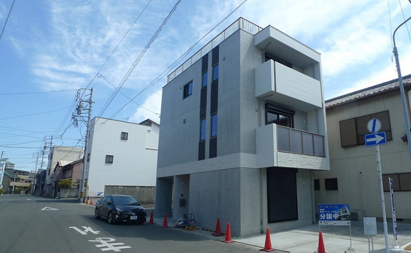 価格改定!内観写真初公開。豊橋駅徒歩約12分。 豊橋「RCプラス 南松山」角地限定1邸 遮音性が高いRC造だから叶う、都心部でも静かな暮らし